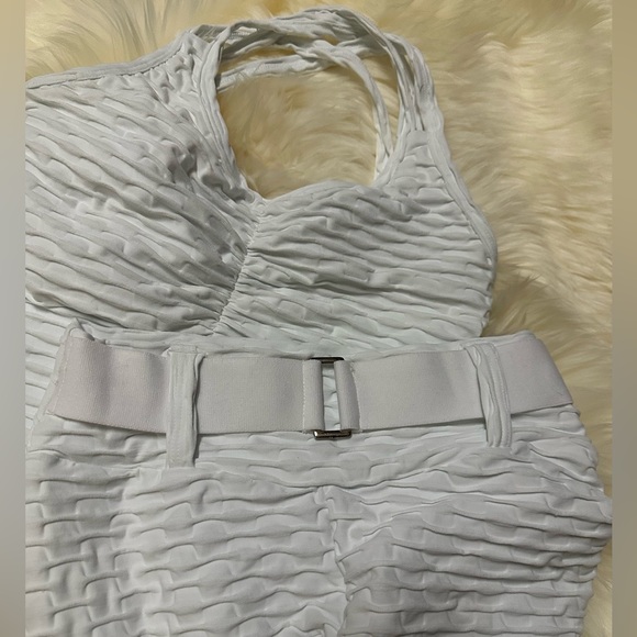 Gorgeous textured Brazilian set ( Bra + Leggings) 💙🤍❤️💜 - Picture 7 of 14